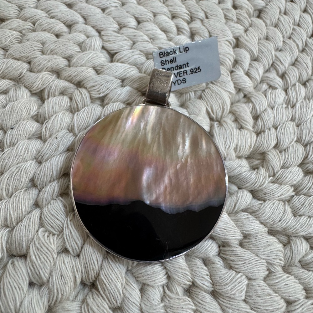 Gorgeous Sterling Silver Genuine Black Lip Oyster Shell Modernist Pendant Bali